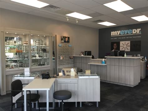 vision care near me open now